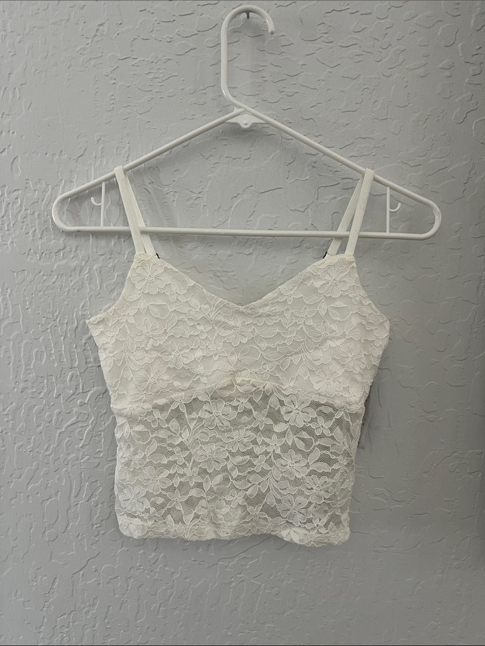 Hollister White Floral Lace Camisole size Small.